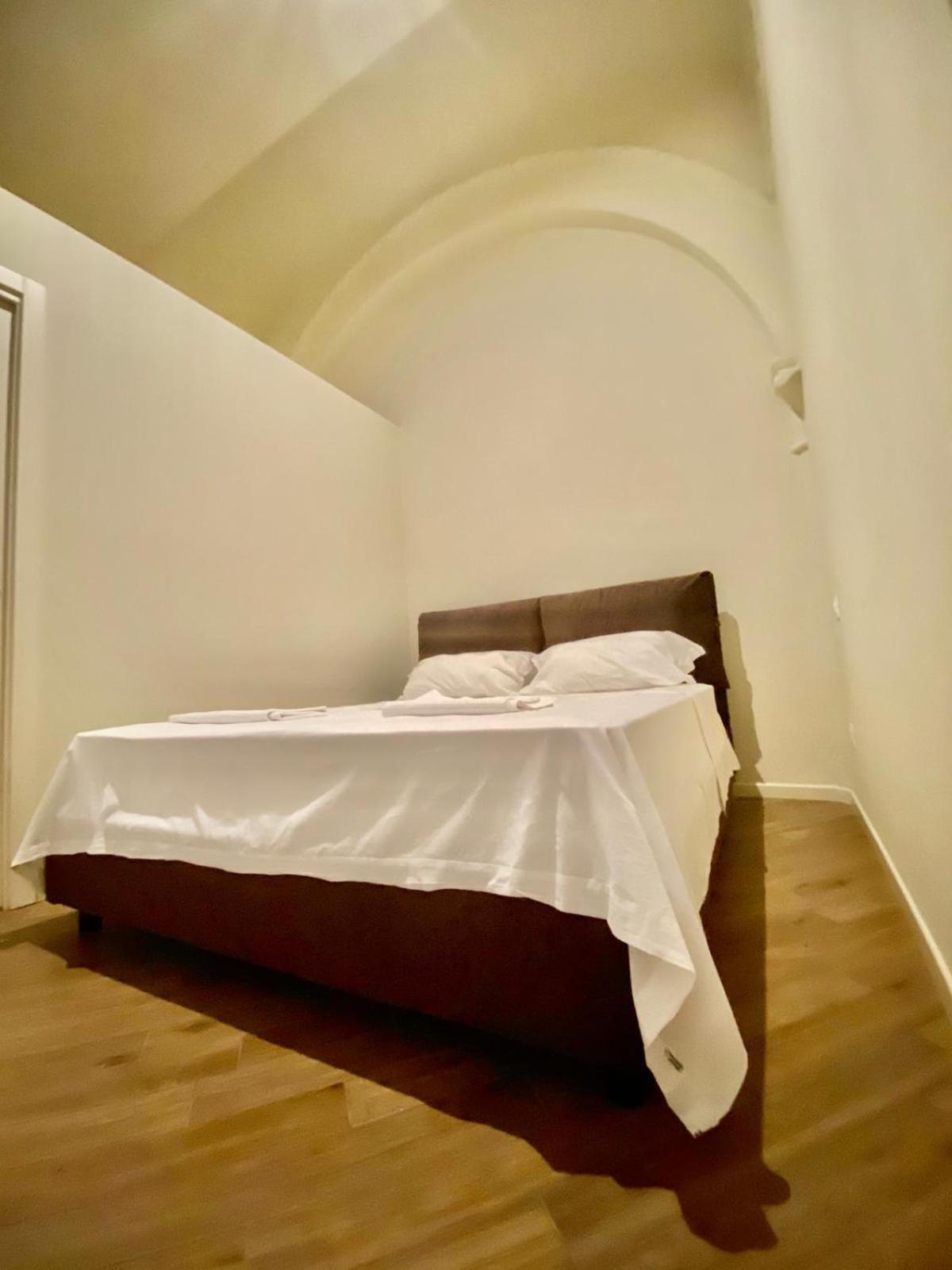 Suiten Apartments Bolonia Habitación foto